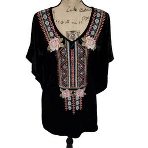Madeline Sparklestein Embroidered Black Crushed‎ Velvet Tunic Size Small